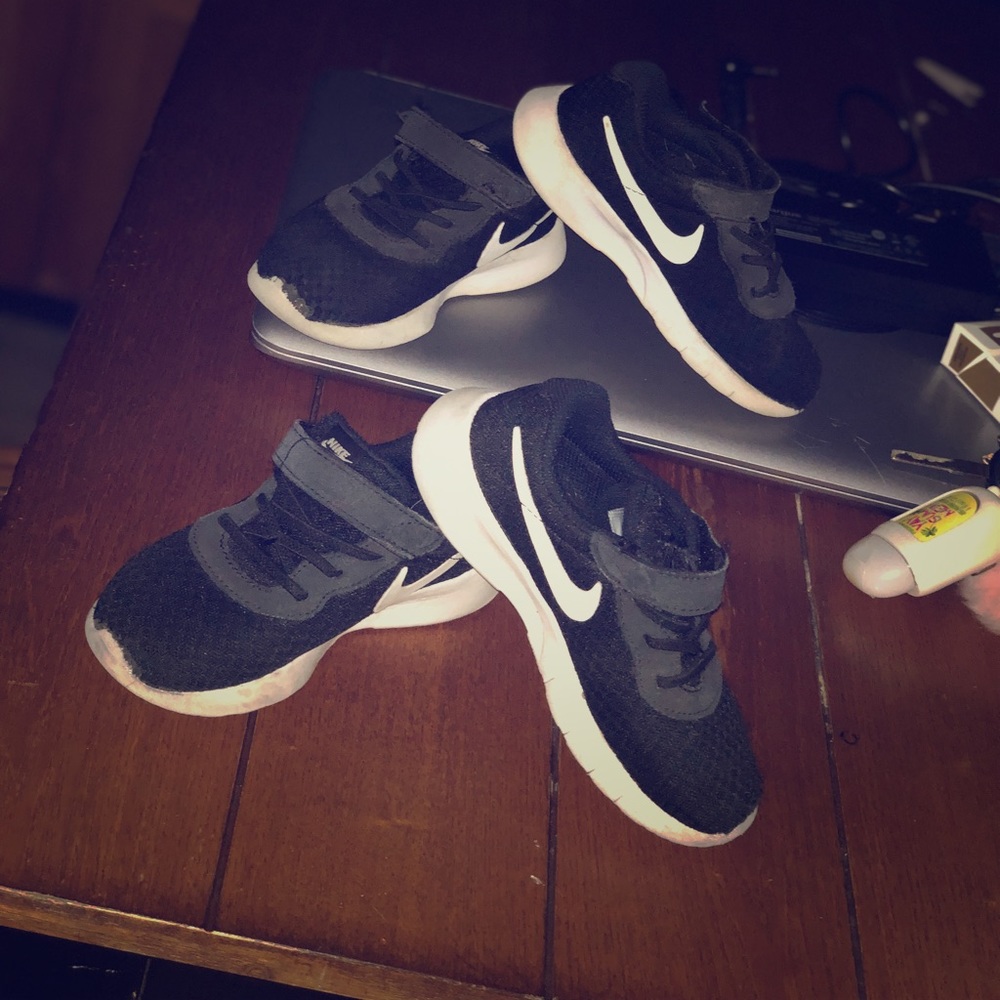 Size 10C toddler Nike sneaker